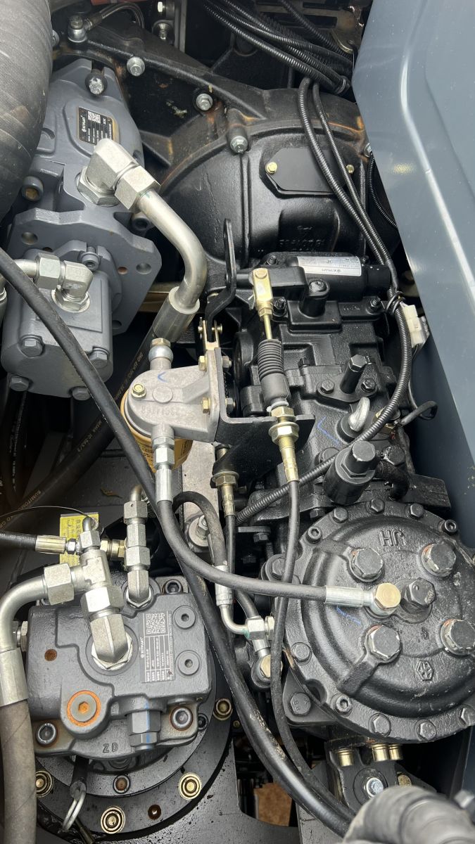 Máy Xúc Đào Bánh Lốp Xinyuan C80 - Giải Pháp Tối Ưu Cho Công Trình Đa Dụng